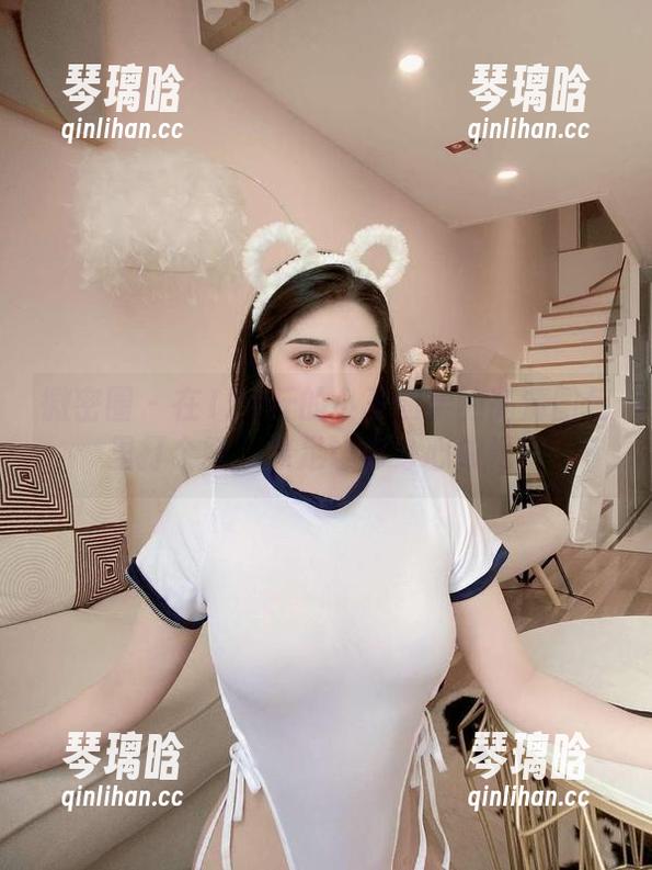 微密圈 - 在120斤的小王同学的高清图包里打个盹，裸足让你身心放松！