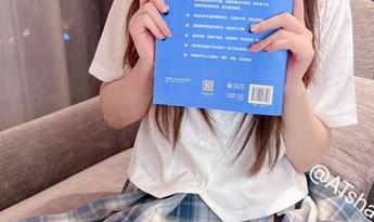 AT鲨的连体衣，原图是温柔，套图完全是猛抓我的目光。
