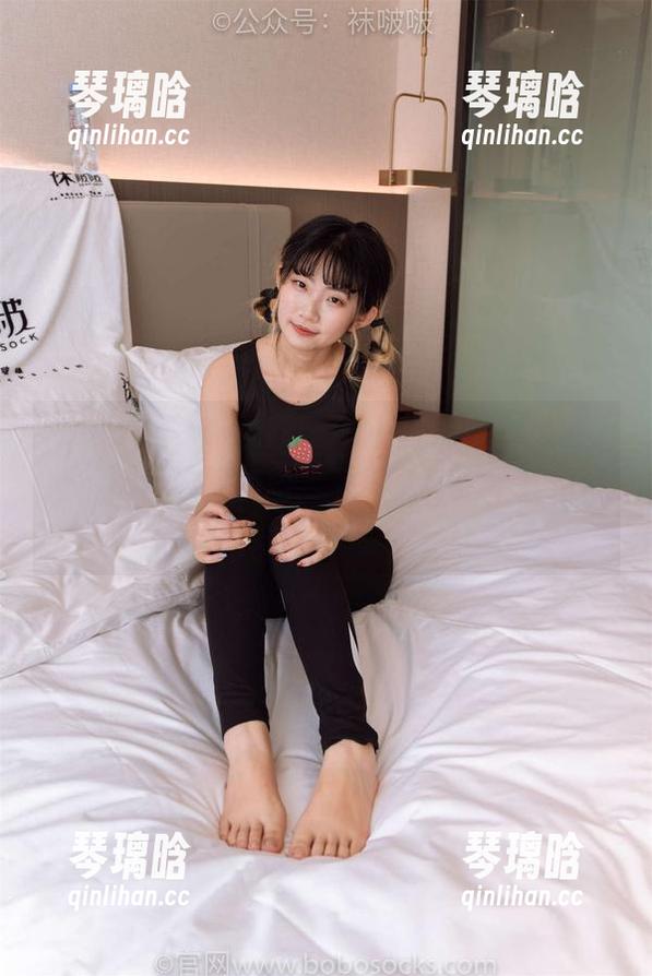BoBoSocks袜啵啵 - 小甜豆穿的aj1板鞋，配合这些美图，下载了肯定不会后悔！