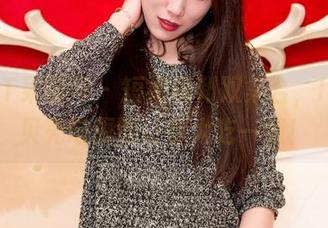 GIRLT果团网 – 短裙福利双集合，little贝壳喵原图让你大吃一惊！