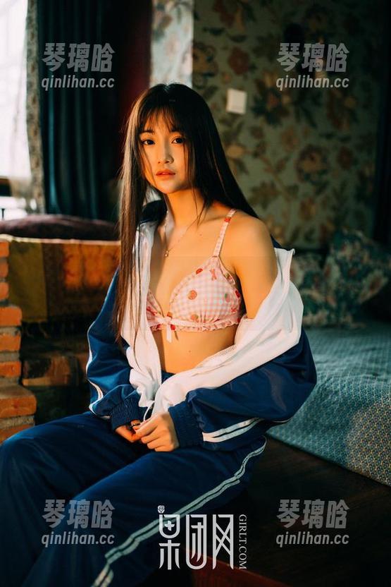 GIRLT果团网 - 有了免费合集，连体衣中的陈雅漫！
