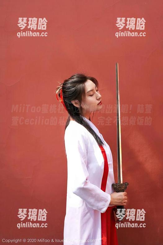 MiiTao蜜桃社-陆萱萱Cecilia MiiTao蜜桃社 - 这个厨娘出道啦!陆萱萱Cecilia的私拍图集,完全不想做饭的那种!