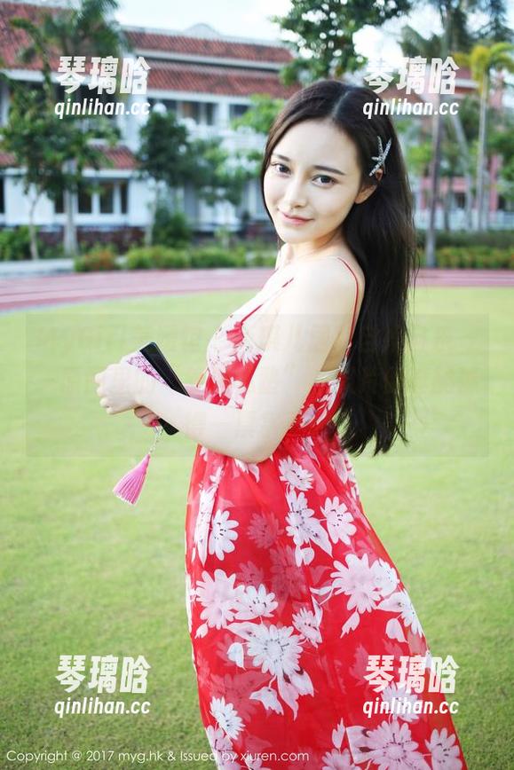 MyGirl美媛馆 - 唐琪儿居家自娱自乐——原图里的“舒适私塾”，照片倒真能赢得一票掌声！