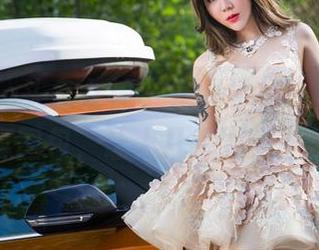 TouTiao头条女神 – 她是学姐，马丽华的写真图包，让人几乎要坐不住了
