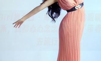 TuiGirl推女郎 – 每次李丽莎的眼镜写真集更新，我都心心念念，想要‘带着’它去旅行！