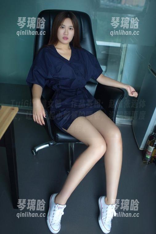 TuiGirl推女郎 - 作品亮相：赵惟依连体衣，让我想起小时候的睡衣，没想到再度翻车。