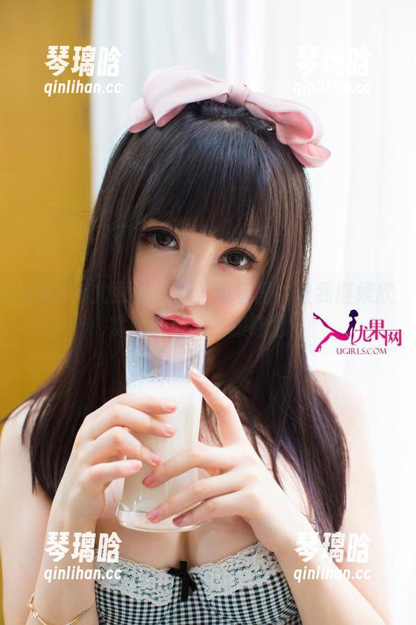 UGirls尤果网 - 嗨，趁着图片让我继续欣赏方子萱的高跟鞋吧！
