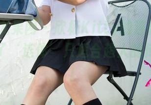 UGirls尤果网 – 欣杨Kitty的连体衣写真，打破了‘连体’只适合超人的传统印象！