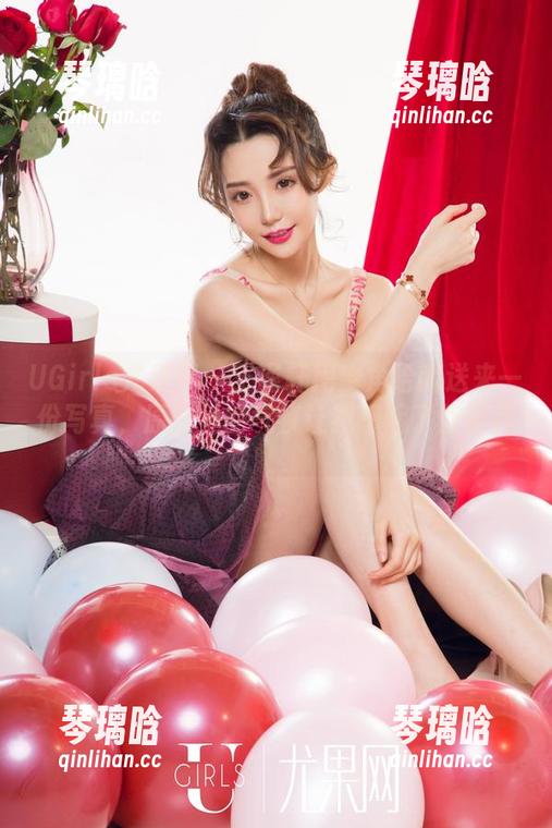 UGirls尤果网 - 王谨轩用牛角给我送来一份写真，原图里的气氛让我想起了西部片。