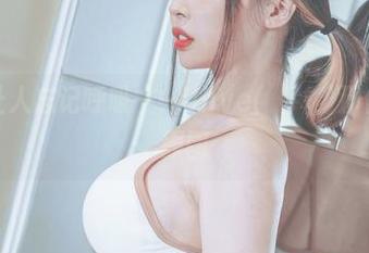 清晰得让人忘记呼吸——Uhye(이유혜)那件毛衣的原图