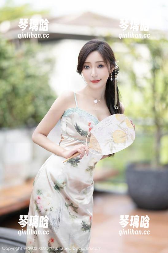 XIAOYU语画界 - 最新一辑，沐若昕在浴室的话题套图，要不要放点泡沫？
