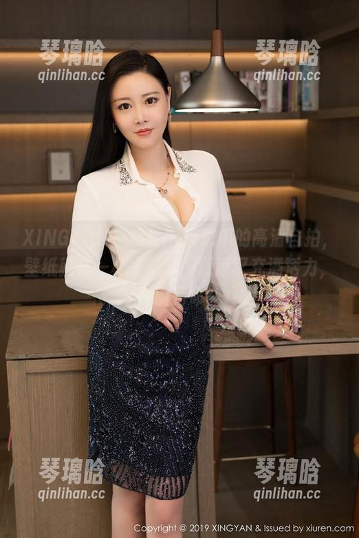 XINGYAN星颜社 - 唐思琪的高清自拍，壁纸就像一杯冰咖啡，清凉又充满活力，随时待命！
