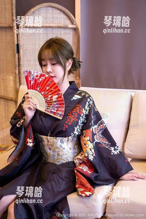 XINGYAN星颜社 - 原图下载：王婉悠Queen教室，渗透着一股难以言喻的青春气息