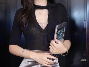 Xiuren秀人网 - 在M梦baby的连体衣照片里,发现了一点不太一样的性感?