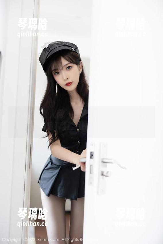 Xiuren秀人网 - 唐安诺的办公室小秘密，最新写真集，让人琢磨再琢磨。