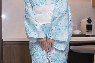 Xiuren秀人网 - 决定下次去健身房试试，不过看完子纯儿的体操服原图，我是不是得先买点新装备？