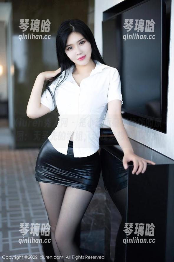 Xiuren秀人网 - 是小逗逗毫不掩饰的原图：无圣光的学姐，让我多想了几秒。