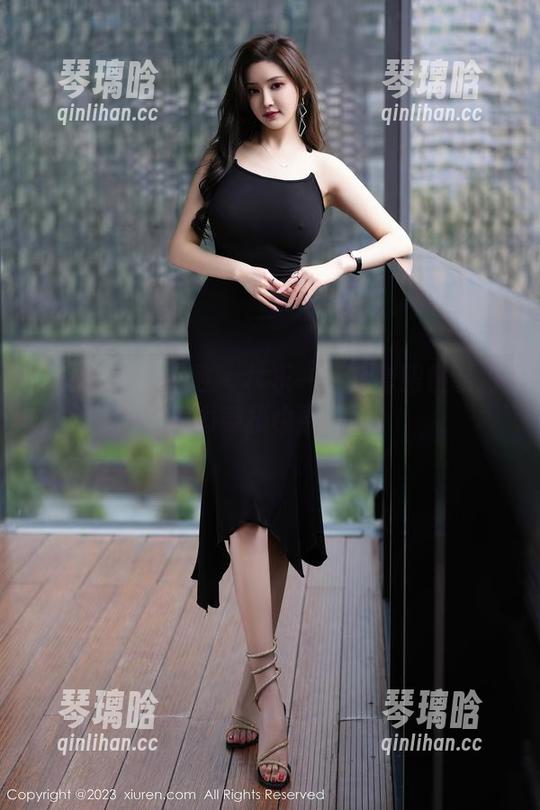 Xiuren秀人网 - 林乐一：全套眼镜装扮，视力受损也要美丽！
