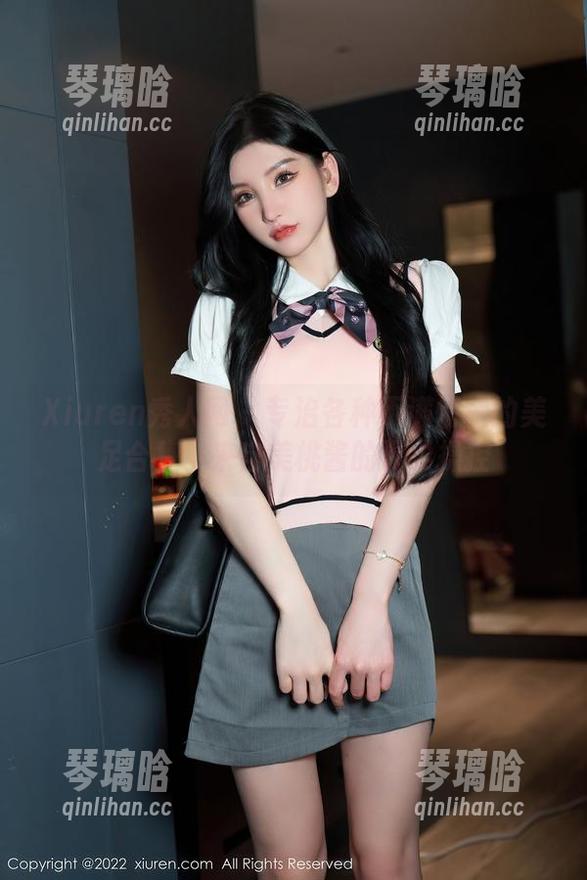 Xiuren秀人网 - 专治各种不满情绪的美足合集，来自美桃酱的温柔操控