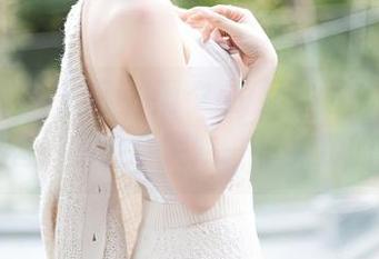 Xiuren秀人网 - 雨夕cy又来了!看她的裤里丝,不看会哭哦——免费的哦!