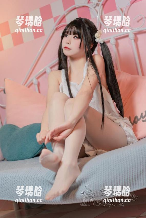 Yiko湿润兔的水手服：拍照前要保证没有水鸭子出现哦！