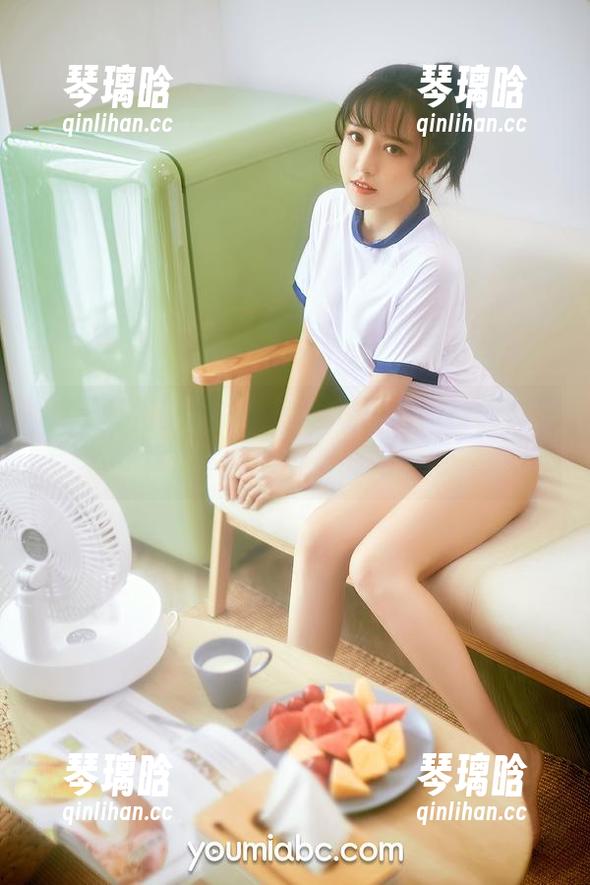 YouMi尤蜜荟-合法萝莉 YouMi尤蜜荟 - 新作品登场:黑白的合法萝莉,就像是玩味的调色板。