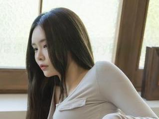 Yuka(유카)带你瞧瞧—Bimilstory图册里的2B，战斗服穿得像在打广告…