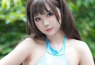 七七娜娜子的夏天写真,下载一张平浪漫,包你买不到!