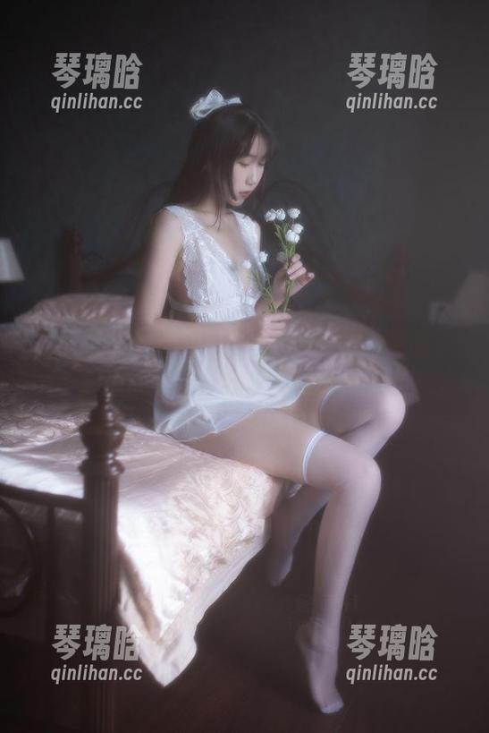 迷失在不呆猫的黑白宣言中：Cos更新，翻滚的思绪让我忍不住想写点啥
