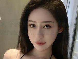 微密圈 – 哦，不爱笑的赛琳的短裤，这是要让我们都忽略冬天吗？原图吸引人，图包里更是一波三折。