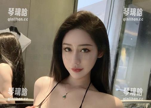 微密圈 - 哦，不爱笑的赛琳的短裤，这是要让我们都忽略冬天吗？原图吸引人，图包里更是一波三折。