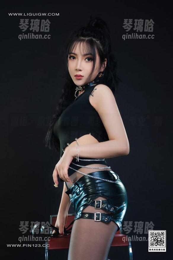 丽柜 - 职业装套图，司琪真把“专业”演绎到极致了。
