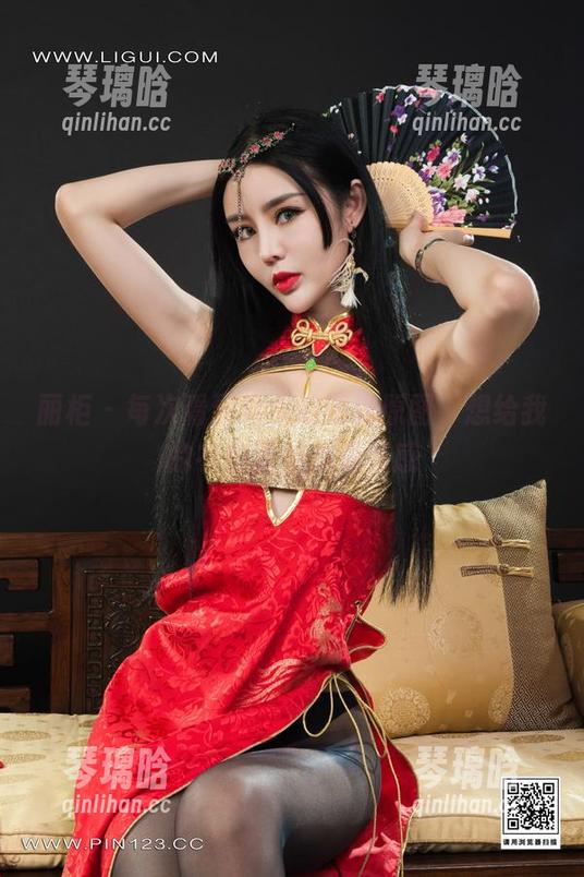 丽柜 - 每次看到怡萱的短裤原图，想给我的衣柜添加点新鲜感