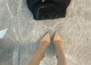 微密圈 – 看到俏妞qiaoniu66的红裙全套，真想立马开个红裙聚会，大家齐齐扭起来！