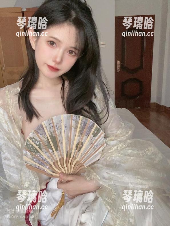 倦倦喵打卡天台，天台打卡倦倦喵，快把这合集下载回家哦！