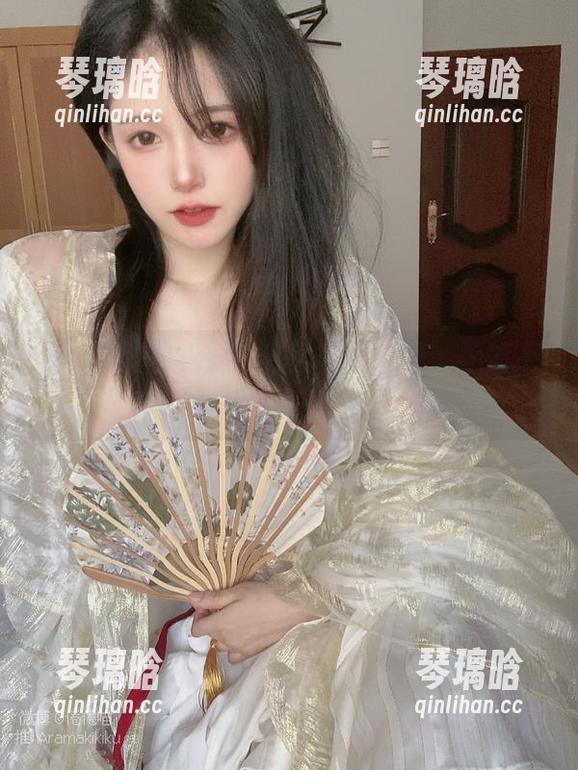 倦倦喵的吉他妹妹在图库里托梦，怎能不下载一张留念？
