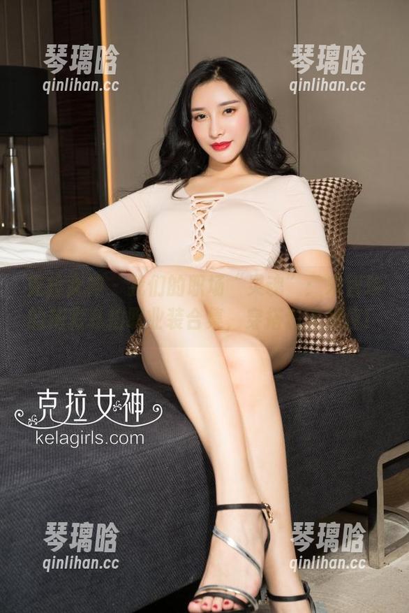 克拉女神 - 我们的职场“灵魂”：宋智珍的精彩私拍职业装合集，穿搭贵宾席座！