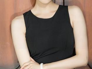 克拉女神 – 小芹浴室套图更新，她这是想啥呢？