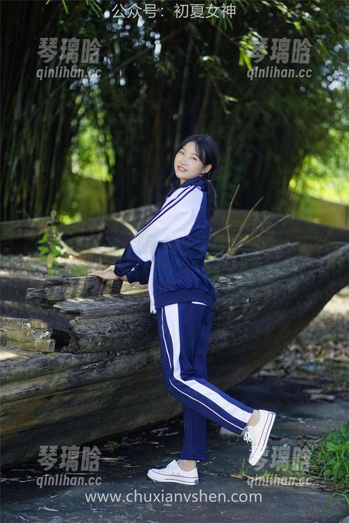 初夏女神-点点 初夏女神 - 点点兔女郎写真:一脸认真不走心,你敢相信这是绝对的偶然?