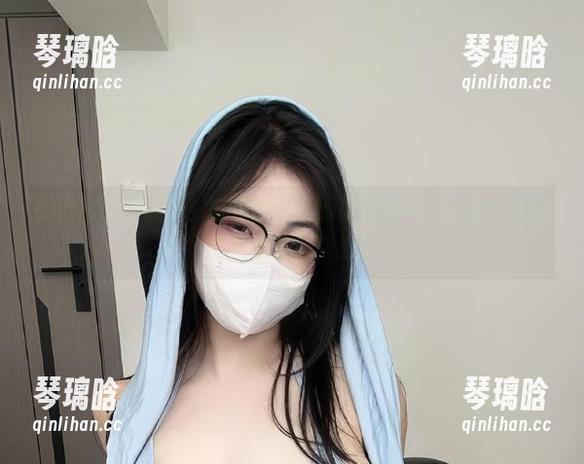 可爱的肉巴 微密圈 - 别眨眼!可爱的肉巴给你带来一套极具个性的比基尼定制图集。