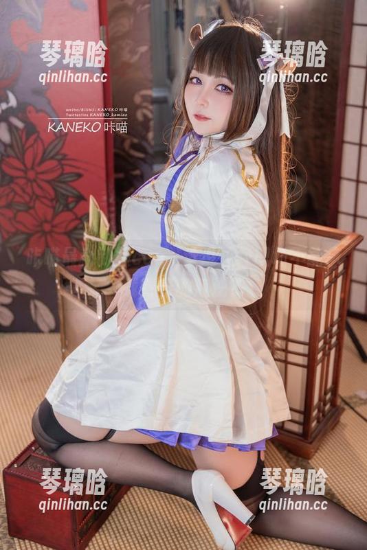 咔喵 咔喵最新制服cos,谁说正经职场不能承载青春的叛逆?