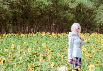 来一波！塔塔_Lo1iTa女孩写真集，原图挑战你我的审美底线！
