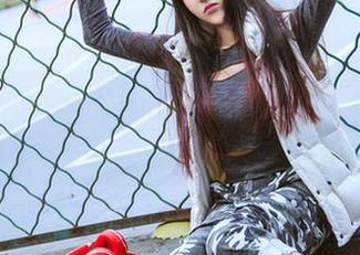 头条女神 – 网盘里的吊带，周治宇的些许任性