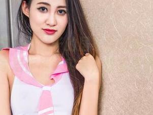头条女神 – 小晴子的居家新图集—最新的“家居作战”实录，快来看吧！
