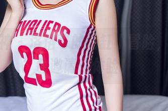 头条女神 – 洛洛可的浴缸小冒险，免费图包邀请你体验！