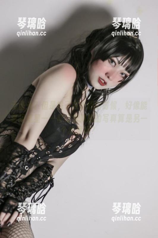 奇行家狗崽 无圣光?但是桃子在听蝉的时候,好像能看见星星——奇行家狗崽的写真算是另一个维度吗?