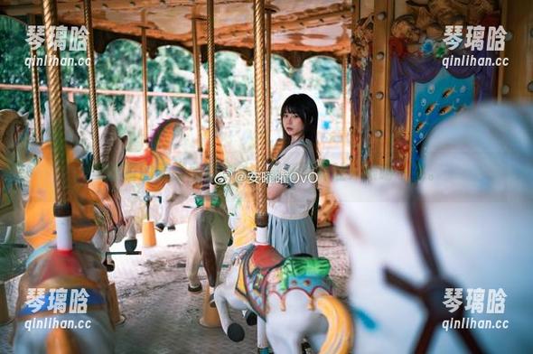 安曜曜 安曜曜的美脚所到之处,最新写真让人眼睛一亮。