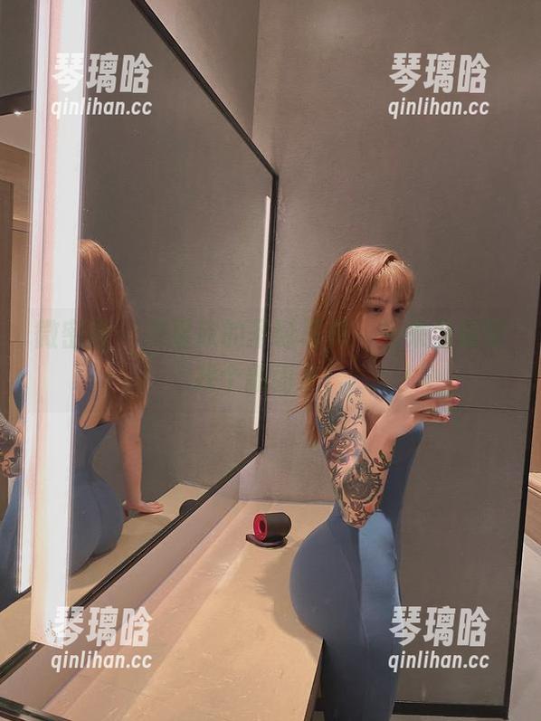 宋昱欣 微密圈 - 宋昱欣的圣诞写真,快来为墙壁找个新面孔!
