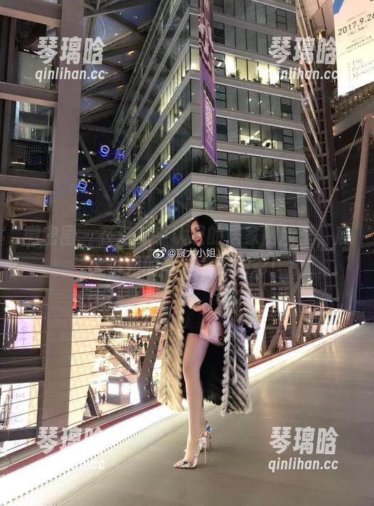 微密圈 - 在这似乎认识的居家厕所里，宸大小姐的写真意外精彩！