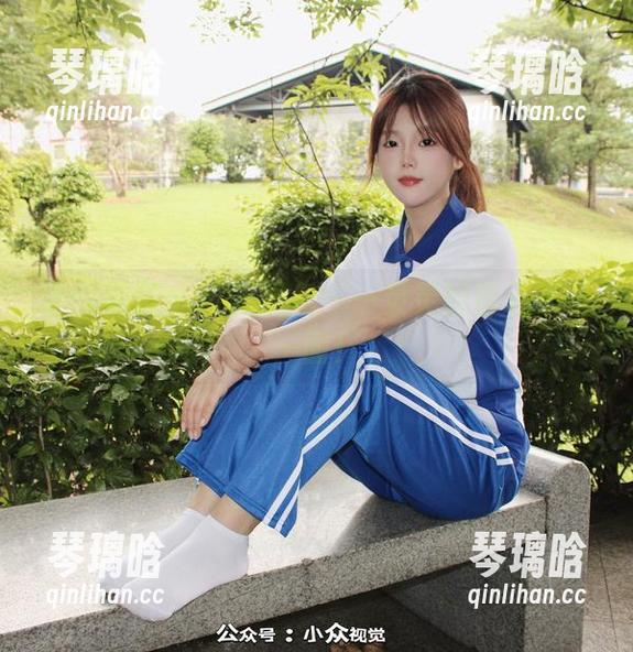 小众视觉 - 校服图包——灵灵的青春不止一面！